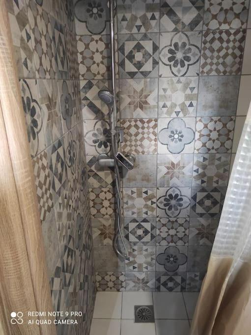 Appartamento Σοφίτα Καλλύνω Salonicco Esterno foto